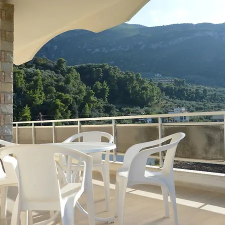 Ξενοδοχείο με διαμερίσματα Elpida 3*