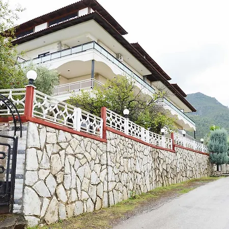 Elpida Aparthotel