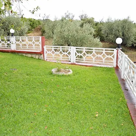 Elpida Apart Otel Kamena Vourla