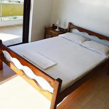 Aparthotel Elpida Kamena Vourla