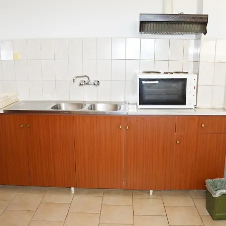 Elpida Apart Otel Kamena Vourla